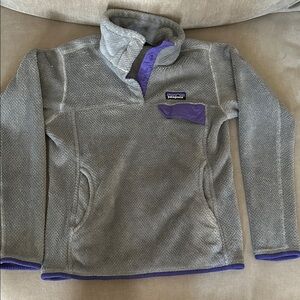 Patagonia Gray Fleece with Purple Trim Pullover size small